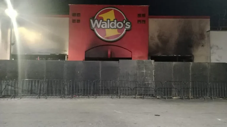 Decisión controversial: liberan a imputados del incendio Waldo’s Hermosillo