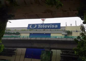 Deterioro financiero de Televisa: Fitch rebaja sus calificaciones de deuda
