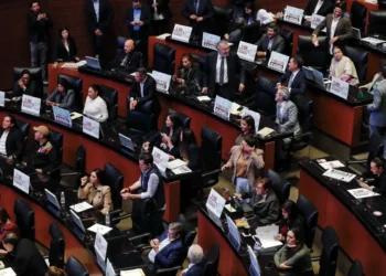 Duelo de acusaciones por la Ley General de Aguas 2025 en el Senado