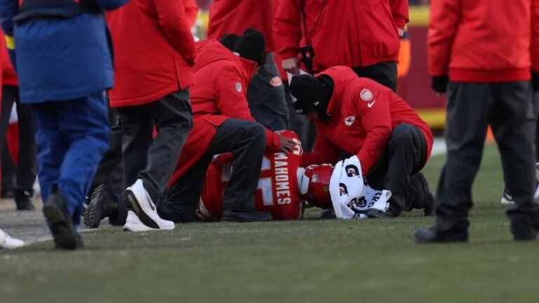 El abrupto final de la era Mahomes: Chiefs eliminados y el capitán lesionado