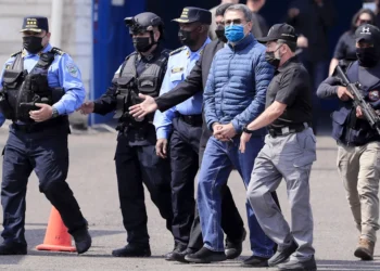 El indulto de Juan Orlando Hernández: ¿un montaje o interferencia electoral?