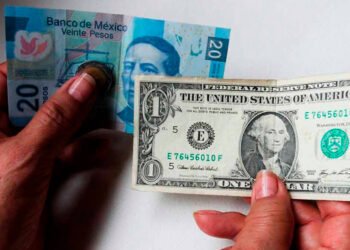 El peso rompe la barrera: ¿A qué se debe el desplome del dólar hoy?