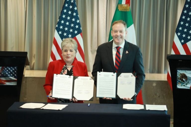 Estados Unidos viola acuerdo ambiental de 1983 al cerrar pasos fronterizos, acusan empresas de México