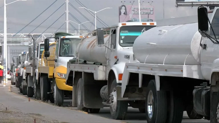 Grupos armados y el riesgo letal del agua clandestina en Puebla