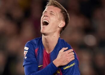 La caída dolorosa de Dani Olmo que eclipsó la clave victoria del Barcelona