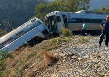 La crisis oculta del Tren Interoceánico: PAN y PRI exigen frenar operaciones