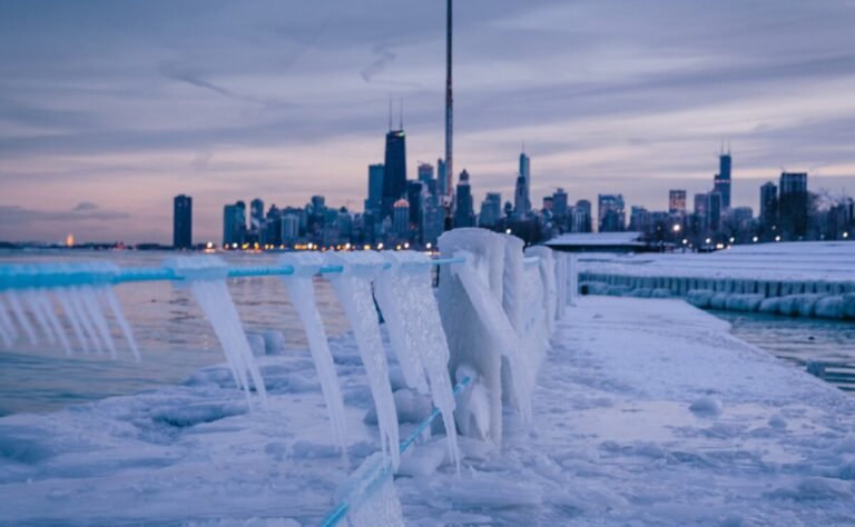 La furia de la tormenta invernal: 15 millones afectados en Estados Unidos 2025