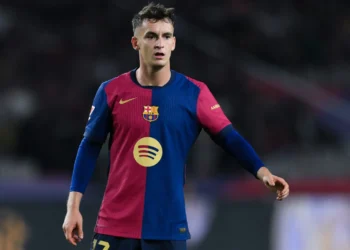 La titularidad sorpresa que confirma la hoja de ruta del Barcelona