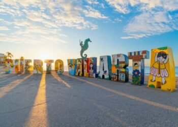 Invalida SCJN cobro a turistas extranjeros en Puerto Vallarta