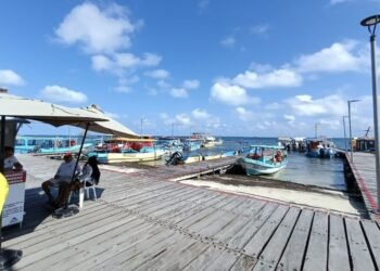 POR FUERTES VIENTOS: Realizan cierres precautorios de puertos en QR