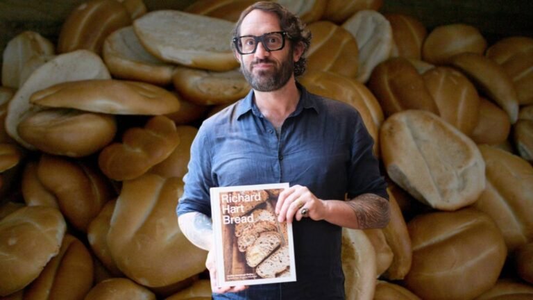 Richard Hart se disculpa por controversia del pan en México