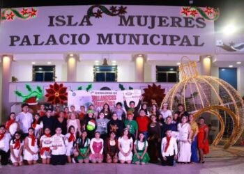 Efectúan Primer Concurso de Villancicos Navideños en Isla Mujeres