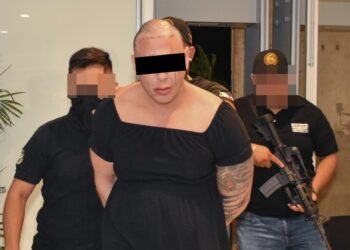 Vinculan a proceso a argentino que se hacía pasar por mujer para extorsionar