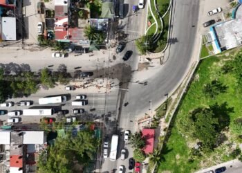 Renuevan semáforos en Lakin y Ruta 5 para reforzar la seguridad vial en Cancún