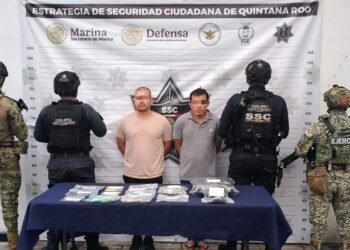 Detienen a dos sujetos por presunta extorsión en Playa del Carmen; uno era buscado por la DEA