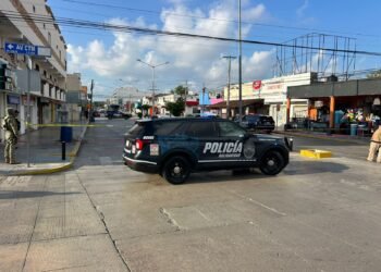 Hallan hombre sin vida en la vía pública de Playa del Carmen