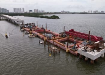 PUENTE NICHUPTÉ: Caverna subacuática obliga a rediseñar obra y construir arco metálico sobre la laguna