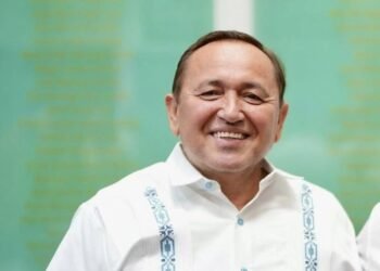 | ROMPEOLAS | Nivardo Mena, el Santa Anna del Caribe