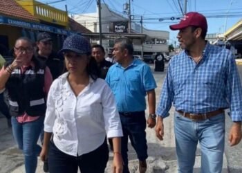 TRABAJO DE TERRITORIO: Refiere regidora Danna Ramírez demandas ciudadanas en Playa del Carmen