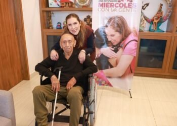 “MIÉRCOLES CON LA GENTE”: Entrega Atenea Gómez apoyos a familias de Isla Mujeres