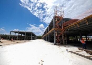 EN CHETUMAL Y FCP: Avance del 80% en nuevos hospitales generales