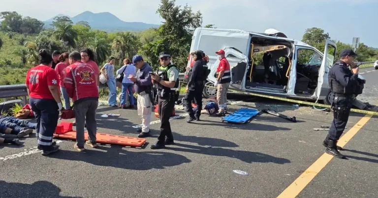 Accidente en Veracruz: tres muertos y 10 lesionados graves en la Cardel-Poza Rica