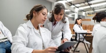 OFRECEN BECAS: Mínima participación de mujeres en ciencia, tecnología e ingeniería
