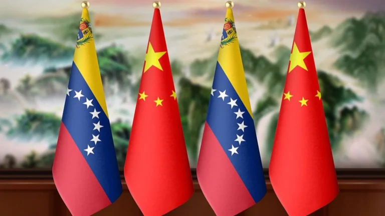 China advierte que el ataque de Estados Unidos a Venezuela amenaza la paz regional