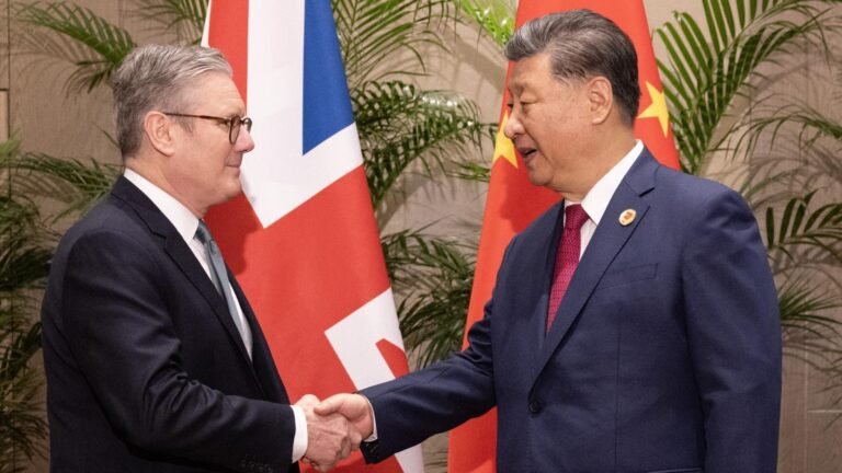 China flexibiliza visado a británicos tras cumbre Xi-Starmer