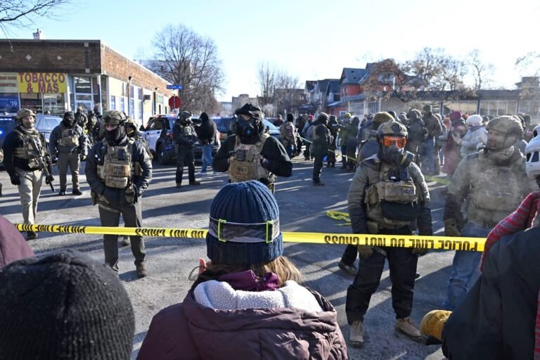 Crisis migratoria: ICE mata a hombre armado en Minneapolis, desatando caos