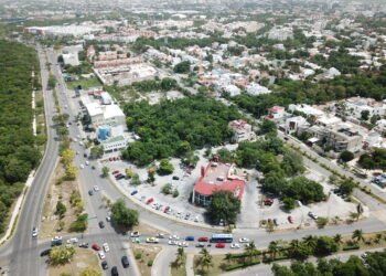 Crecimiento desbordado pone en jaque la movilidad de Cancún, advierten arquitectos (VIDEO)