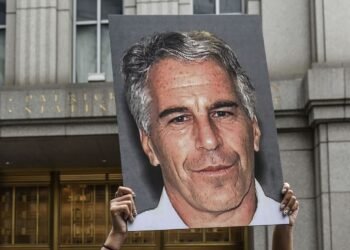 Departamento de Justicia libera el último lote de 3 millones de archivos de Jeffrey Epstein