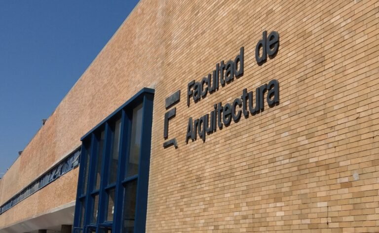 Dirección de arquitectura UNAM rechaza paro académico; huelga cumple 95 días