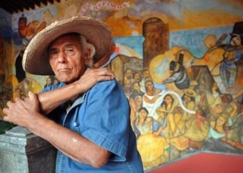 El SAT exige a Melchor Peredo un mural para pagar 32 mil pesos en impuestos