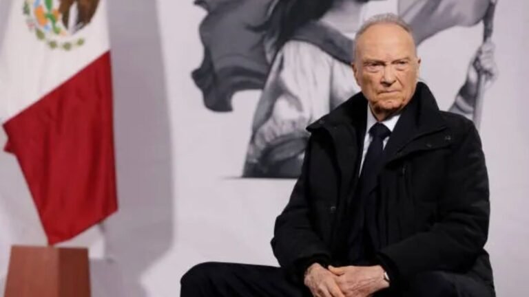 El movimiento de Gertz Manero: El exfiscal se va a Reino Unido