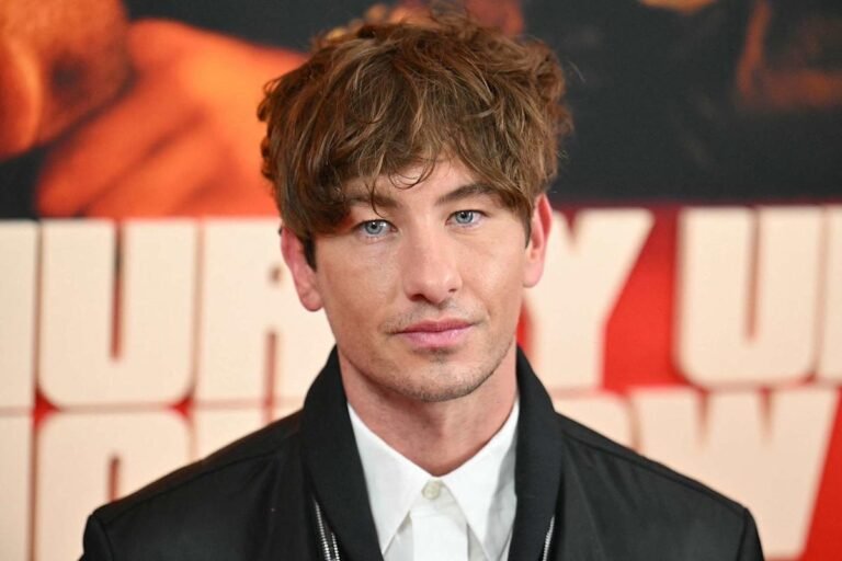 El primer vistazo a la ambición: ¿se parecen Paul Mescal, Barry Keoghan y Joseph Quinn a The Beatles?