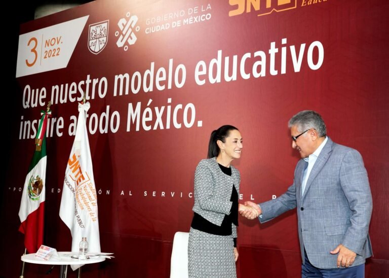 La educación pública en México: derecho pagado por el pueblo, según Sheinbaum