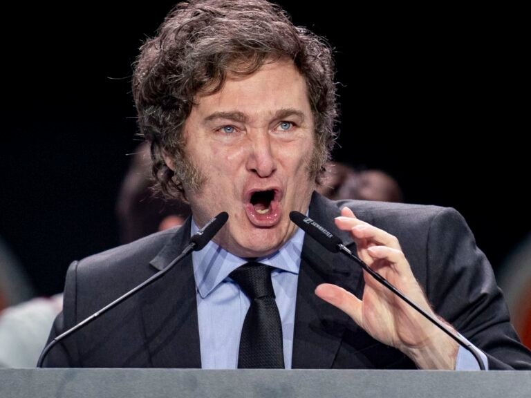 La expansión de los poderes de inteligencia en Argentina desata una crisis política