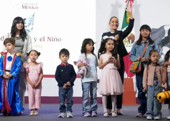 La otra cara del Día de Reyes: Sheinbaum en Palacio Nacional y las preguntas incómodas de los niños