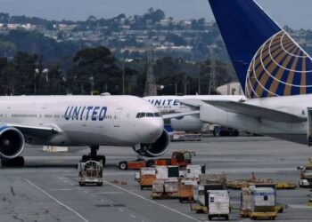 Más de 3 mil vuelos cancelados por tormenta invernal en Estados Unidos