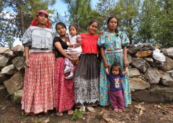 Mejora de la salud wixárika en El Nayar: Inversión y médicos cubanos