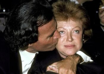 Objeto o esclava: el patrón detrás de las graves acusaciones contra Julio Iglesias