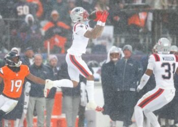 Patriots se imponen 10-7 a Broncos y son finalistas del Super Bowl LX