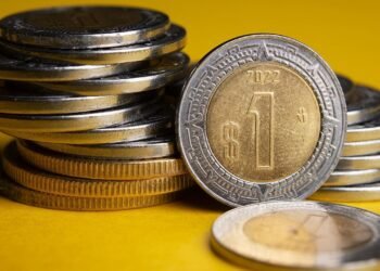 Peso a 17.17: Análisis crítico de la volatilidad por Fed e Irán