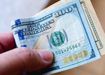 Precio del dólar 28 de enero: El peso gana terreno antes de la decisión de la Fed