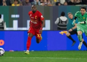 Quiñones empata a Cristiano Ronaldo en liderazgo de goleo en Liga Saudita