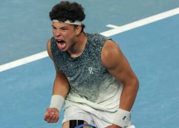 Shelton supera a Ruud y se enfrenta a Sinner: análisis del Open de Australia 2026