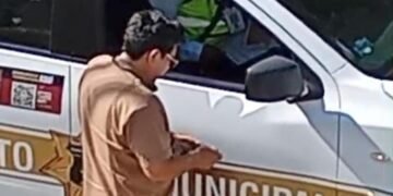 Separan del cargo a agente de Tránsito captado en acto de corrupción (VIDEO)