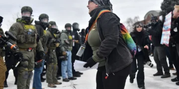 Trump acusa a "agitadores profesionales" en Minesota en medio de protestas del ICE