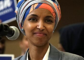 Trump cuestiona la veracidad de ataque a Ilhan Omar: ¿Montaje político?